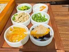 -良米山·云南野生菌过桥米线(上海首店)