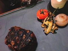 -恰餐厅及酒吧 CHAR Bar & Grill (北京丽都皇冠假日店)