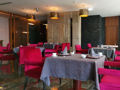 -粤尚腾香居中餐厅(首都机场希尔顿店)