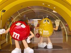 -m豆巧克力世界(上海世茂广场店)