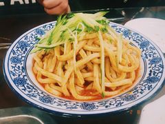 老兰家麻酱凉皮-老兰家传统烧烤炒菜泡馍(小南门店)