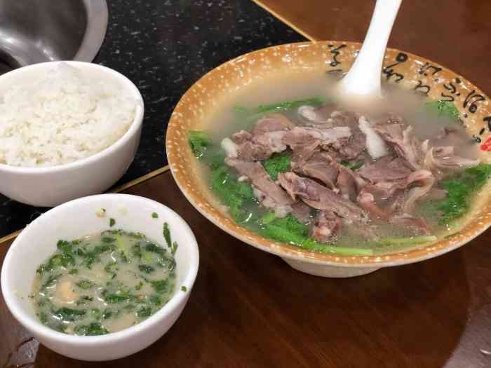 丹棱碗碗羊肉火锅(眉山店)-"羊肉不错[强]分量相对其他有几家羊肉店稍