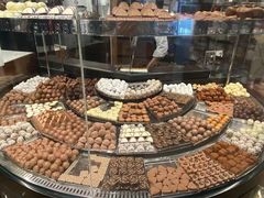 -Laderach 莱德拉(上海环贸iapm店)