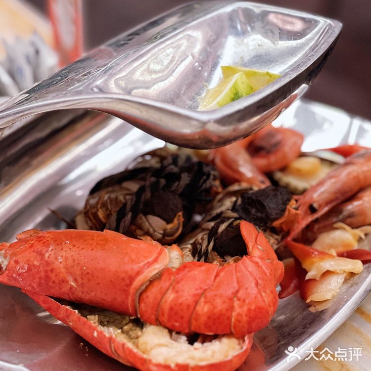 上海外滩老钱风奢牌酒店，竟然吃到繁花同款油墩子！