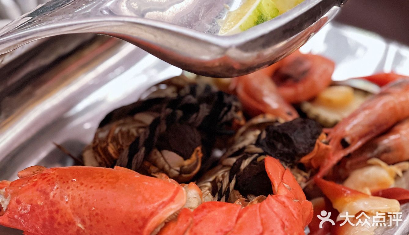 上海外滩老钱风奢牌酒店，竟然吃到繁花同款油墩子！