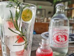 花果茶-喜洲吧·江畔老船厂·庭院餐厅(喜临院店)