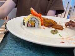 -湖景知味西餐厅•简餐轻食 自助餐(南京金茂威斯汀大酒店)