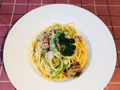 奶油培根蘑菇意面-鲨鱼美式餐厅酒吧Sharky