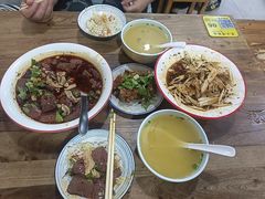 -朱大嘴肥肠血旺(福字街店)