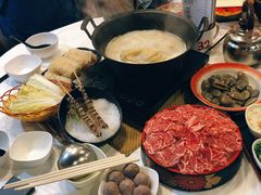 -鲜入围煮花胶鸡海鲜火锅