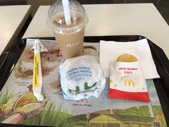 双层原味板烧鸡腿麦满分配脆薯饼-麦当劳餐厅(龙平西路店)