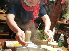 -野山舂·贵州现舂酸汤火锅(鸿通城店)