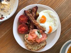 -ROAST coffee & eatery