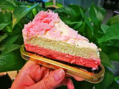 落樱草莓芝士蛋糕-全家便利店(花园路店)