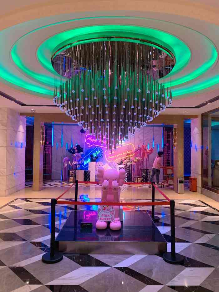 k-boss ktv(世豪店)-"音效是我唱过最差的,十首有九首都是消音版.