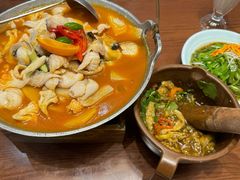 -老滇山寨•云南特色菜•地方菜•民族风情歌舞表演(世纪金源店)