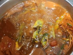 -野山舂·贵州现舂酸汤火锅(鸿通城店)