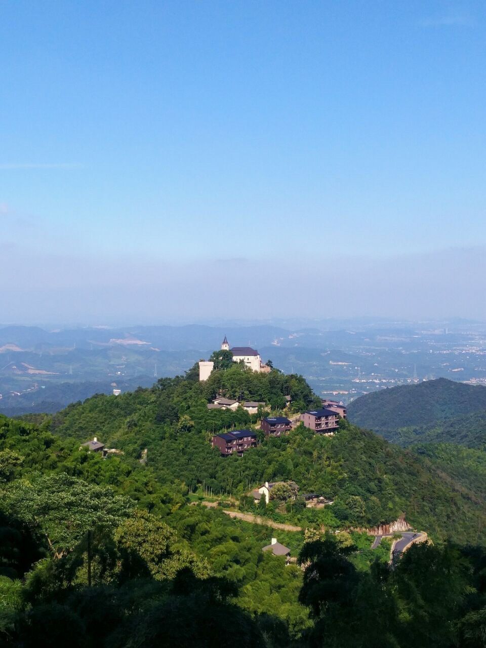 n
莫干山风景秀丽