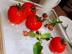 番茄脆菇沙拉-小大董·烤鸭(凤凰汇店)