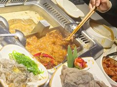 -海底捞火锅鲜切牛肉主题店(长寿路店)