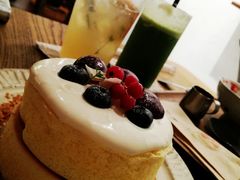 杂莓酸奶油松饼-無早咖啡