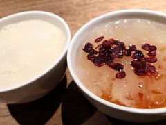 腐竹薏米蛋加银耳桃胶蔓越莓-彬媽糖水(侨鑫国际店)