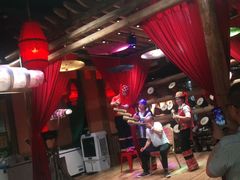 -老滇山寨•云南特色菜•地方菜•民族风情歌舞表演(金碧店)