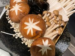 -湊湊火锅·茶憩(杭州湖滨银泰in77店)