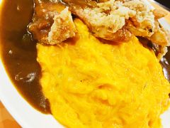 咖哩雞扒蛋包飯-津津飯堂
