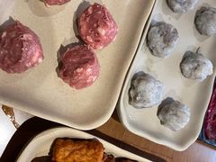 手打鲜牛肉丸-领鲜潮牛鲜牛羊肉火锅(宏昌店)