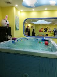 -鱼乐贝贝婴幼儿游泳中心(梅江印象城店)