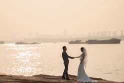 点击看大图 -雪中彩影婚纱摄影·微光艺术中心