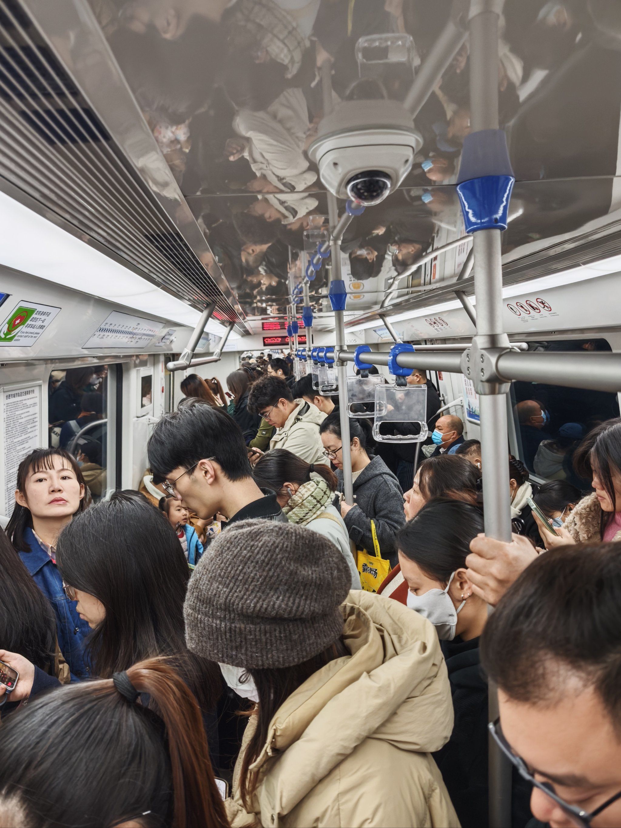 挤地铁的上班路