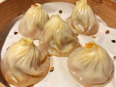 活拆蟹黄小笼包-成隆行·蟹王府(九江路店)