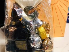 -VENCHI 闻绮(北京国贸商城店)