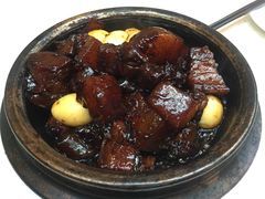 -忆江南酒店(交通大学咸宁路地铁站店)