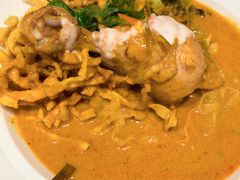 -Chom Cafe and Restaurant