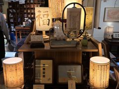 -邊城書店