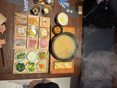 -银米·云南传统过桥米线(双廊黑金冠店)