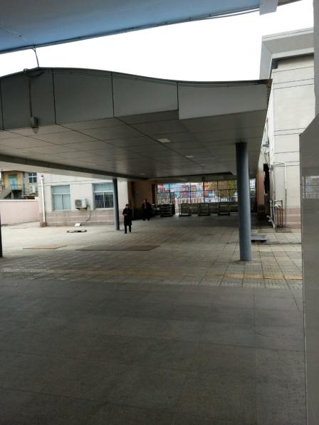 南仇站-"老婆让我替点评,这个地方人不多,服务人员."-大众点评移动版