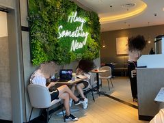 等位区-必胜客(南环汇邻店)