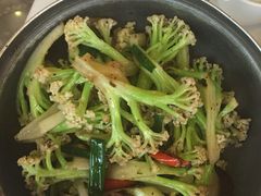 -尘香•传统川菜(创汇首座店)