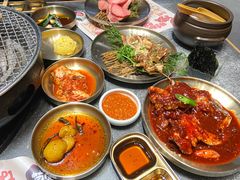 -草家酱蟹炭火烤肉店(珲春南路二店)