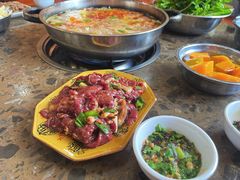 -黄利砖万峰林布依特色酸笋牛肉馆