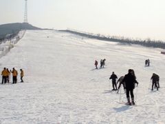 -秦皇古道滑雪场