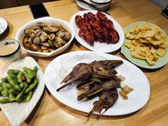 -聚汇三少·龙虾·中餐厅(莫邪路新天地店)