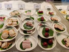 -雍容荟帝王蟹活龙虾展台自助(IFS黑金店)