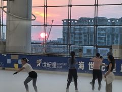 -世纪星滑冰俱乐部(万象城店)