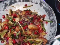 -路边边地标烧烤·川菜·小龙虾·音乐酒馆(良乡长虹店)