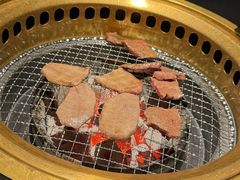 -山川小町·极番烧肉(新地假日广场店)